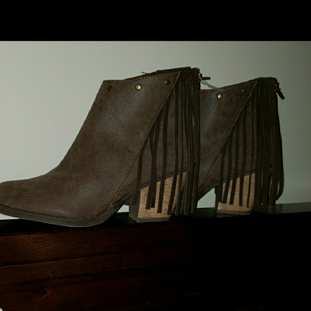 Ankle boots